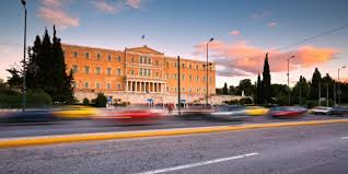 Η σύντροφός του μπέτυ μπαζιάνα δήλωσε 19.654 ευρώ από μισθωτές υπηρεσίες. Ayta Einai Ta Po8en Esxes Boyleytwn Kai Ypoyrgwn Politikh Iefimerida Gr