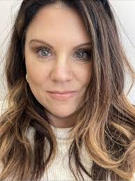 Sonya Hooks's Instagram, Twitter & Facebook