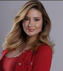 Renata Marques's Instagram, Twitter & Facebook