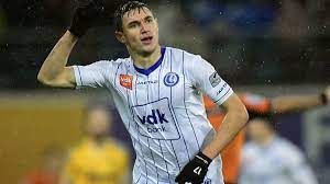 Он играет на позиции центральный нап. Yaremchuk Gent Prozitivno Prinyal Romana Bezusa Futbol 24