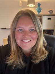 anyone can recommend a good accountant/ tax advisor please?