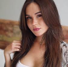 Sarah Moreno's Instagram, Twitter & Facebook