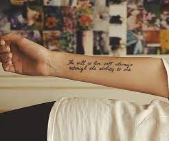 Es gibt zahlreiche englische sprüche, lebensweisheiten und auch sprichwörter, welche sich im englischen gleich ganz anders anhören oder zum teil auch mit der zeit verblasst ein tattoo. Englische Zitate Fur Tattoo Das Leben Ist Schon Zitate