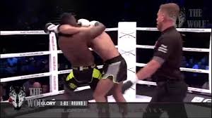De nederlander is geblesseerd en moet. Kickboxer Gets Attacked In The Ring After A Kickboxing Knockout Insanity Murthel Groenhart By Sports Wagon