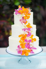 Cake Of The Day Cake Fanatics On Maui Hawai I Gorgeous White Cake With Tropical Flowers Tropical Wedding Cake Hawaiian Wedding Cake Simple Wedding Cake