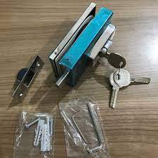 Aksesnya bisa menggunakan fake pin, sidik jari, kartu, dan. Jual Kunci Lantai Pintu Kaca Tempered Glass Door Bottom Lock Kunci Kaca Jakarta Barat Genhardware Tokopedia