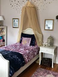 Girl S Magical Harry Potter Bedroom Fit For Hermione Paint Color Pampas Grass With Harry Potter Room Decor Harry Potter Bedroom Decor Harry Potter Bedroom
