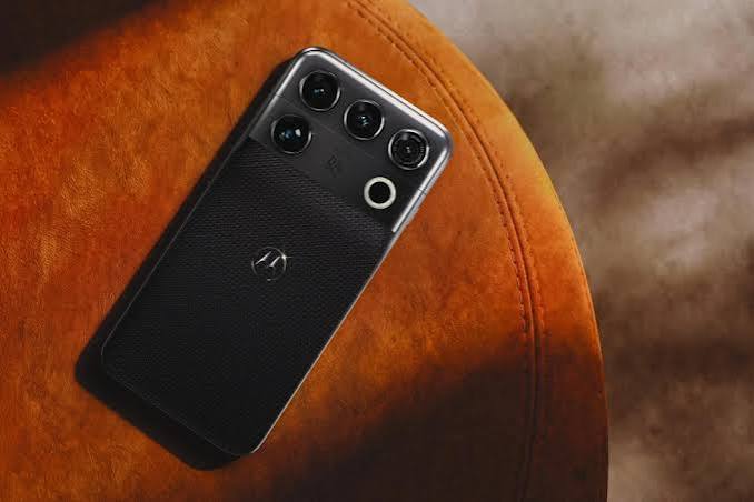 Motorola mostra o Signature 27, com Snapdragon Extreme e câmera periscópica de 200 MP • Tecnoblog