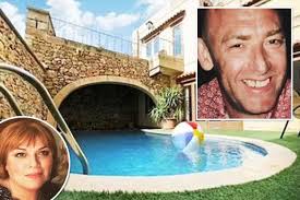 My husband died after a dip in 'contaminated Airbnb hot tub'