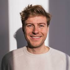 🤩𝗪𝗛𝗔𝗧 𝗔 𝗪𝗘𝗘𝗞 Last week we finally flipped the switch to go live  with It Piece Club and already received our first orders! 🕶️We also went  to Mido in Milan, the most