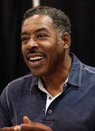 He has appeared in dozens of film and television roles throughout his career, but is perhaps best k. Ernie Hudson Wikipedia