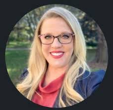 Heidi Cagle's Instagram, Twitter & Facebook