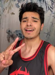 Fortnite players seeking friends to play with