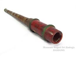 Dalam tari jawa biasanya akan diiringi dengan suara alat musik. Mengenal 9 Alat Musik Tradisioinal Ntb Nusa Tenggara Barat