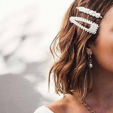 I'm absolutely obsessed with the pearl hair clip trend! 25 Hair Pins For Boho Hairstyles Belletag