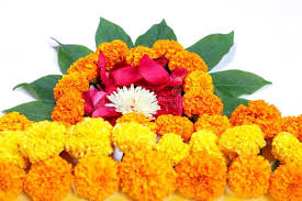 Marigold Flower Rangoli Design For Diwali Festival Indian Festival Flower Deco Sponsored Rangoli Design Flower Rangoli Marigold Flower Diwali Festival