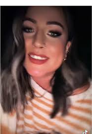 @J E S S I E M U R P H 👁️🫶🏼🫵🏼 #bluestrips #fyp 💕 still screaming  these lyrics! 👏🏼👏🏼