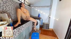 Hooks Dairy Nude Porn Videos | xHamster