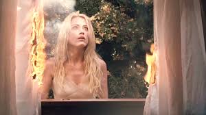 Sydney Sweeney Antagonizes Amber Heard In John Carpenter’s Forgotten Thriller