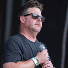 Country Singer, 46, Mourns the Loss of His Mother: 'I'll Never Feel the  Same Again.'