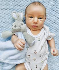 Amazon.com: Baby Boy Gift Set New Born Baby Gifts Baby Blue Bunny Security  Blanket Soft Fleece, Suitcase Keepsake Box Blanket Booties & Baby Gift  Basket