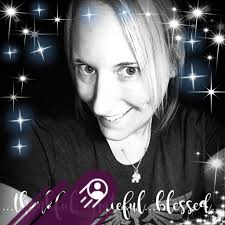 Cari Machado's Instagram, Twitter & Facebook