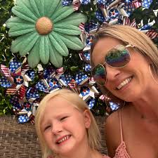 COUNTRY MUSIC WEEKEND OCT 15th & 16th! NO ENTRANCE FEE! LIVE MUSIC BY  MICHAEL EVERSON & CODY MURPHY (Sat.) & SKY SHATTLES (Sun.)! FLASHLIGHT  NIGHT THROUGH THE CORN MAZE & FAMILY MOVIE