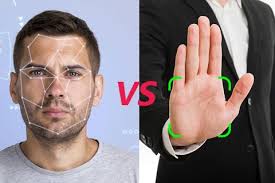 Teknologi Biometrik Wajah vs Telapak Tangan
