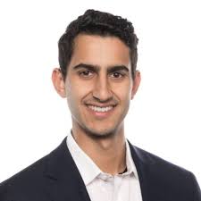 Very glad to share that I've started a new role as Associate Director of  Corporate Legal at Coca-Cola Europacific Partners.