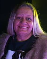 Kim Gent's Instagram, Twitter & Facebook