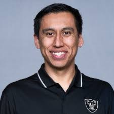 Dana Geary's Instagram, Twitter & Facebook