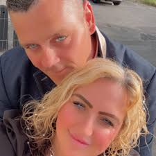 Come and stay in one of our romantic retreats for two. Choose from a  Couples Retreat, Ranch Retreat, Lakeside lodges, The Treehouse, Welton  lodges, Kingerby Lodges and many more. We do have