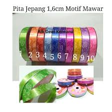 Berbagai macam kreasi dari pita jepang ini biasanya digunakan untuk hiasan atau suvenir, aksesori untuk parcel hari raya, seperti natal, lebaran, . Jual Pita Jepang Motif Bunga Pp011 Di Lapak Dewi Kencana Bukalapak