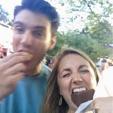 Erin Callanan's Instagram, Twitter & Facebook