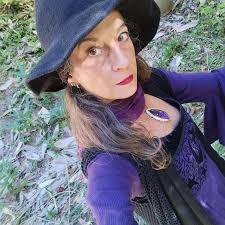 Trapping and Foraging Techniques in Survival Shows