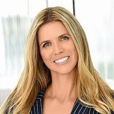 Heather Keay's Instagram, Twitter & Facebook