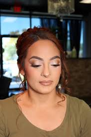 Looking for a traveling makeup artist in Chicago