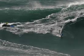 Cette vidéo le démontre une nouvelle fois. Video Une Chute Effrayante Pour Un Surfeur A Nazare Actualites Nautisme