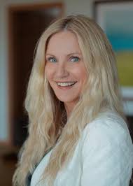 NAhtAsuutaaka' (White Shield) News Journal