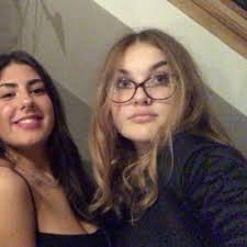 Bella Stephens (@bellabooska)