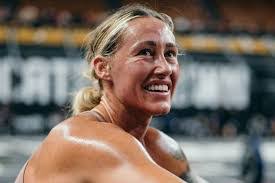 Danielle Brandon's Instagram, Twitter & Facebook