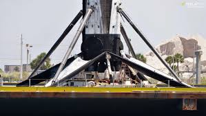 Spacex's reusable starship spacecraft will use a mix of three sea level raptors and three raptor vacuum engines (teslarati). Spacex Beats Falcon 9 Recovery Records After Company S Heaviest Launch Ever