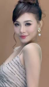 Striving to create the warmest home for the ones I love , MUA  @athoi_shabungkhok , Photographer @pandirajphotographia , Stylist  @samchishi_makeover , @timestalent , @missindiaorg , @rishubartaria , ...