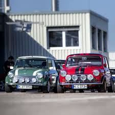 mini on instagram red light green light 1 2 3 classicmini mini trafficlight stoplight throwbackthursday tbt vintage classic mini light red mini