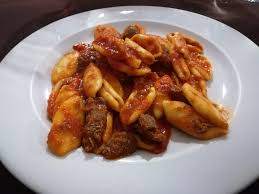 E' un piatto tipico materano che si ottiene cucinando la carne di pecora. Ndruppeche Wikipedia