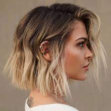 Coloration originale pour femme aux cheveux longs. A Line Bob La Tendance Coiffure Ideale Pour Rafraichir Sa Coupe De Cheveux Apres Le Confinement