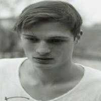 10+ "Robin Klinger" profiles