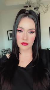 Happy Valentine’s Day my loves!!! 💋#transition #beauty #makeup #valentines  #euphoria