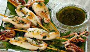 Come antipasto o secondo, i gamberoni alla griglia sono sempre un piatto raffinato e squisito che piace a tutti. Spiedini Di Pesce Alla Griglia Dolcepasticceria