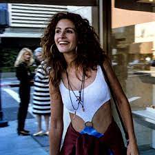The unlikely pair fall in love and live happily ever after. Julia Roberts S Pretty Woman Boots Are Up For Sale Popsugar Fashion